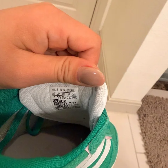 Set of 2 Adidas Women’s Blue and Teal Sneakers - Picture 8 of 10